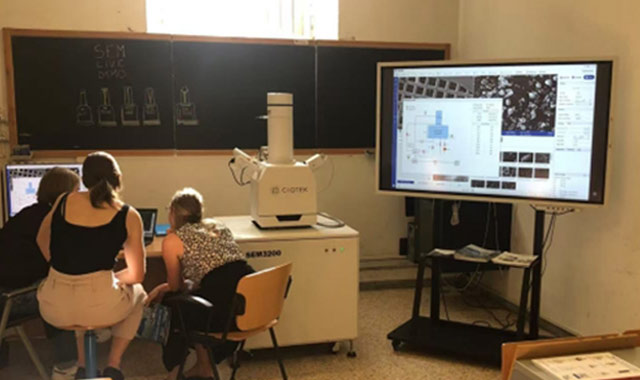 CIQTEK SEM Microscope SEM3200 Demo by Media System Lab at Rome, Italy